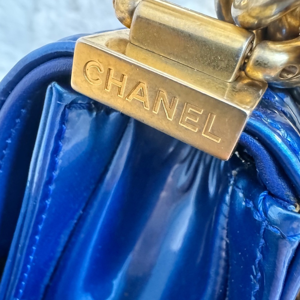 Chanel Mini Versailles Boy Bag - Picture 3 of 15